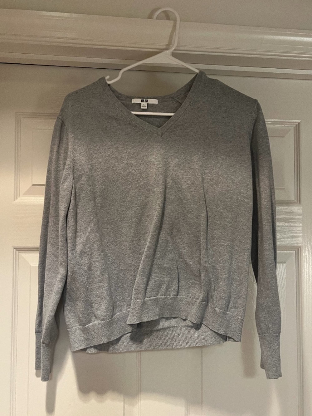 Uniqlo Gray Cotton V Neck Shirt